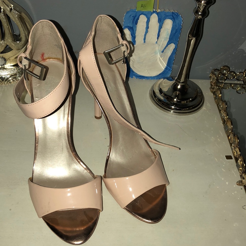 Shoes - Picture 2 of 3